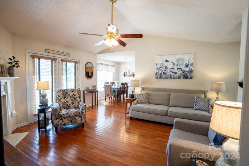 1608 Barbara Ann Cir, Kannapolis, NC 28083