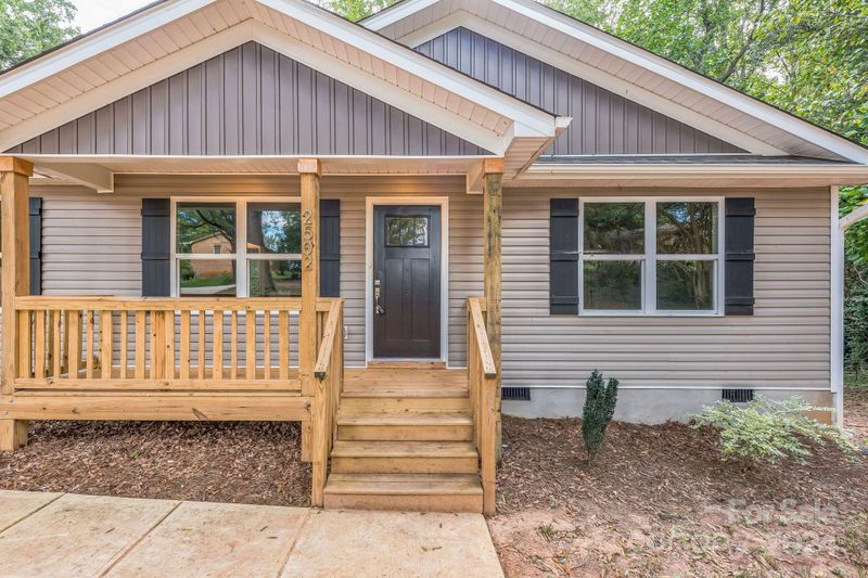 2502 Maplewood Dr, Gastonia, NC 28052