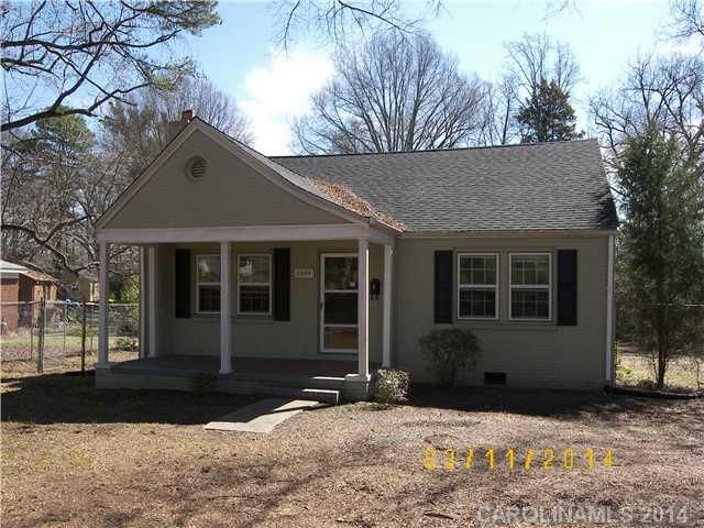 1109 Tennyson Dr, Charlotte, NC 28208