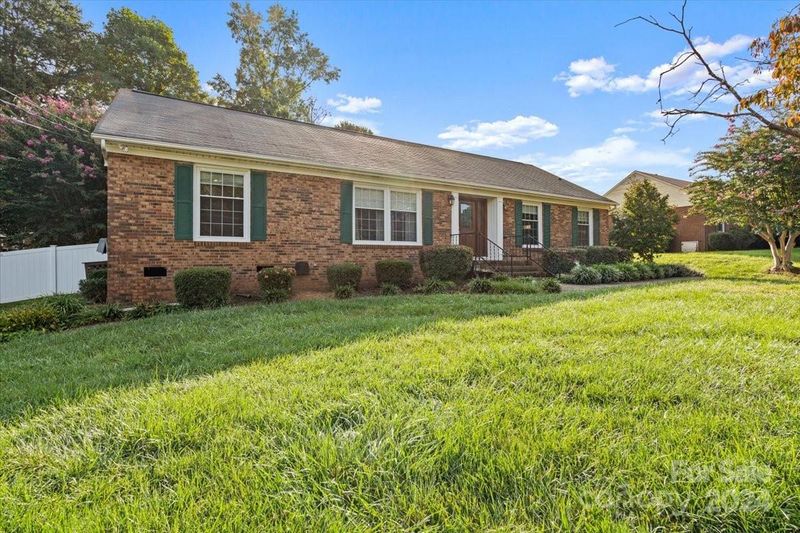 548 Jasin Dr, Gastonia, NC 28054