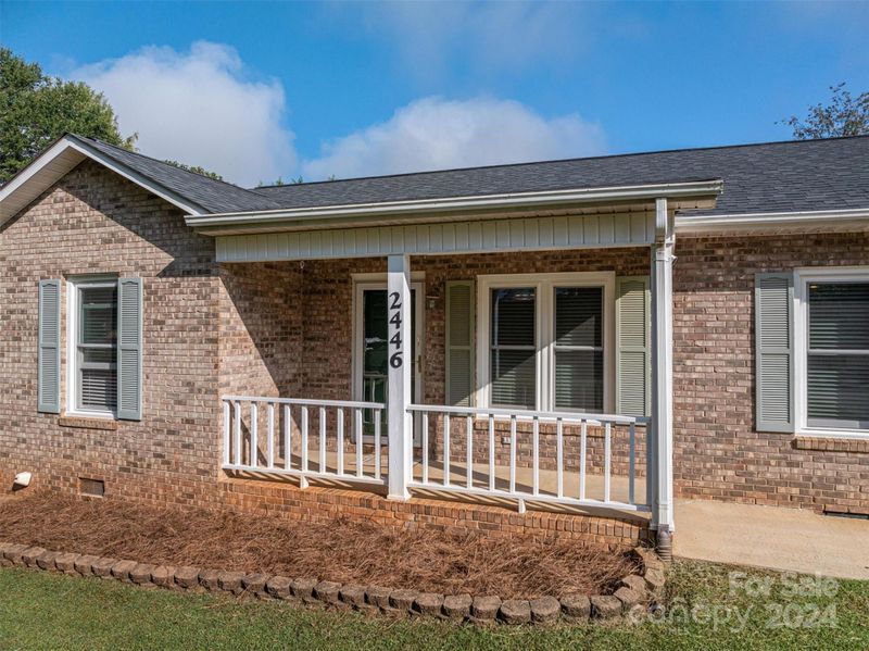 2446 Ashford Dr, Newton, NC 28658