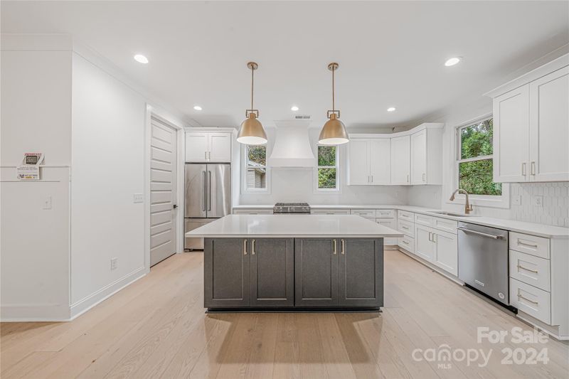 3619 Avalon Ave, Charlotte, NC 28208