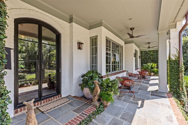1127 Bolling Rd, Charlotte, NC 28207