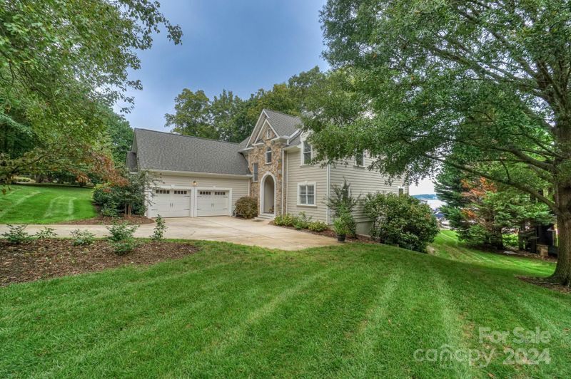 21910 Satilla Dr, Cornelius, NC 28031