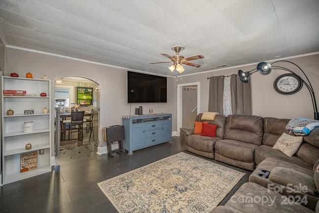 2141 Dale Ave, Lincolnton, NC 28092