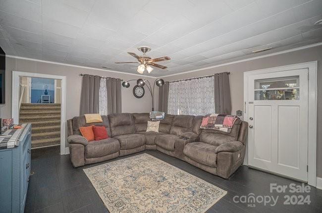 2141 Dale Ave, Lincolnton, NC 28092