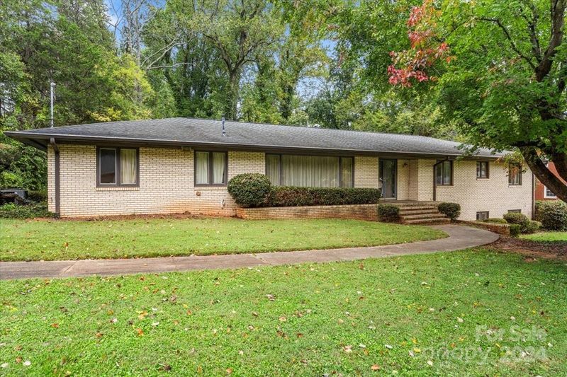 115 Chevron Dr, Charlotte, NC 28211