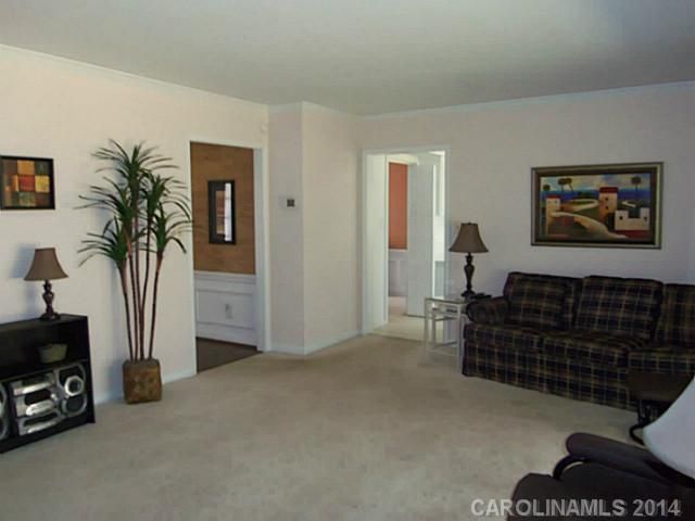 7118 Hopeton Rd, Charlotte, NC 28210