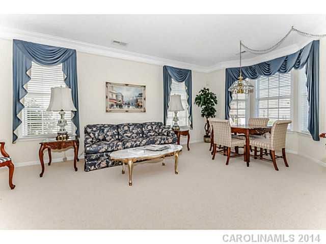 3225 Sapphire Ln, Fort Mill, SC 29708