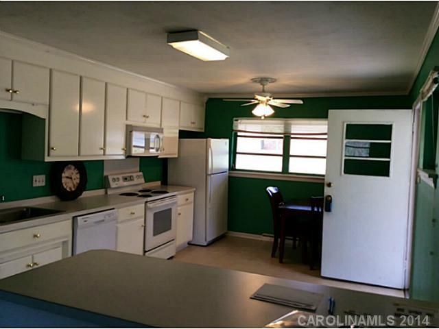 118 Point Cir, Belmont, NC 28012