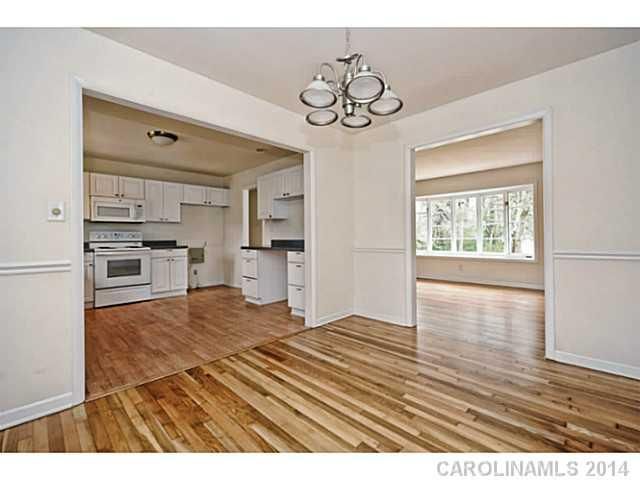 922 Lynbrook Dr, Charlotte, NC 28211