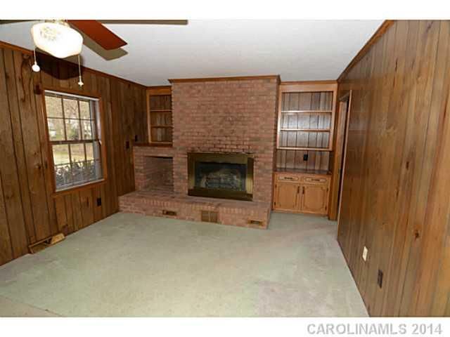 6125 Deliah Ln, Charlotte, NC 28215