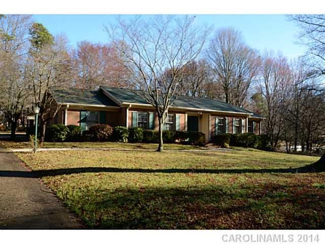 6125 Deliah Ln, Charlotte, NC 28215