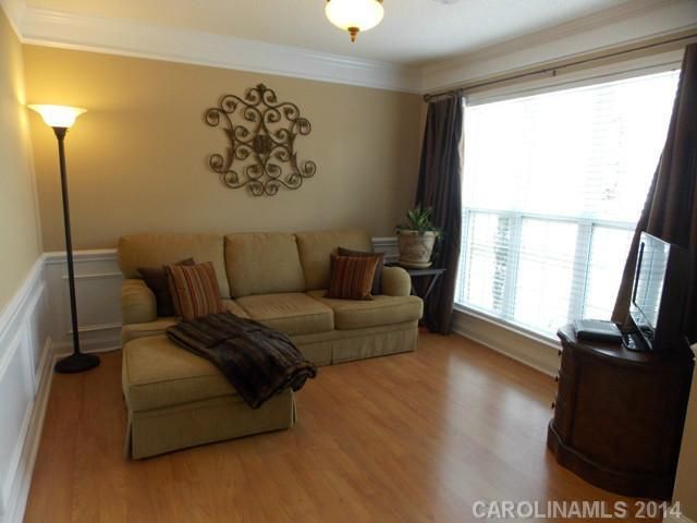 7210 Hunters Bluff Dr, Denver, NC 28037