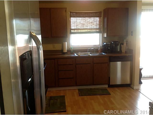 5913 Sunset Chase Ln, Charlotte, NC 28212