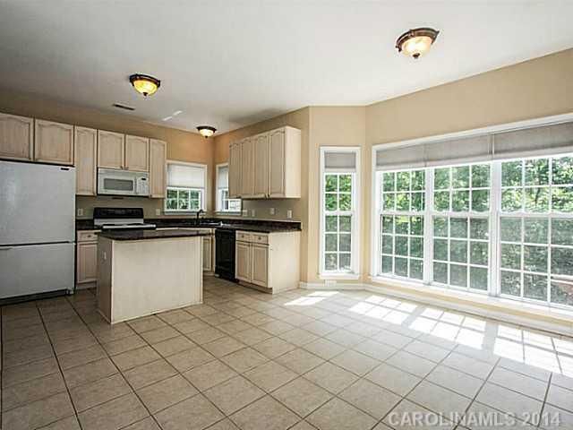 1400 Moonstone Dr, Matthews, NC 28105