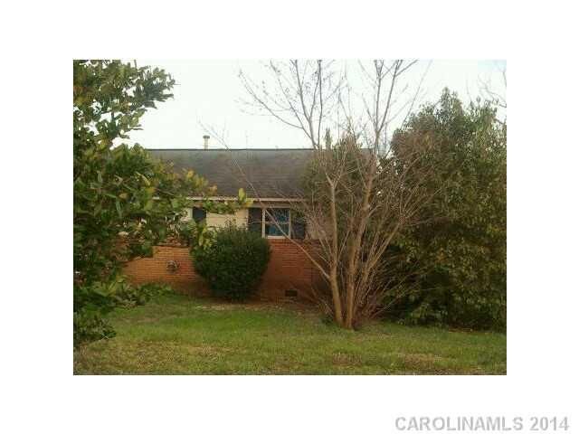 9009 Shadowood Ln, Charlotte, NC 28273