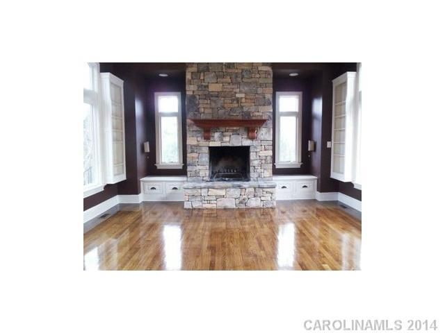 706 Eagle Point Ct, Matthews, NC 28104