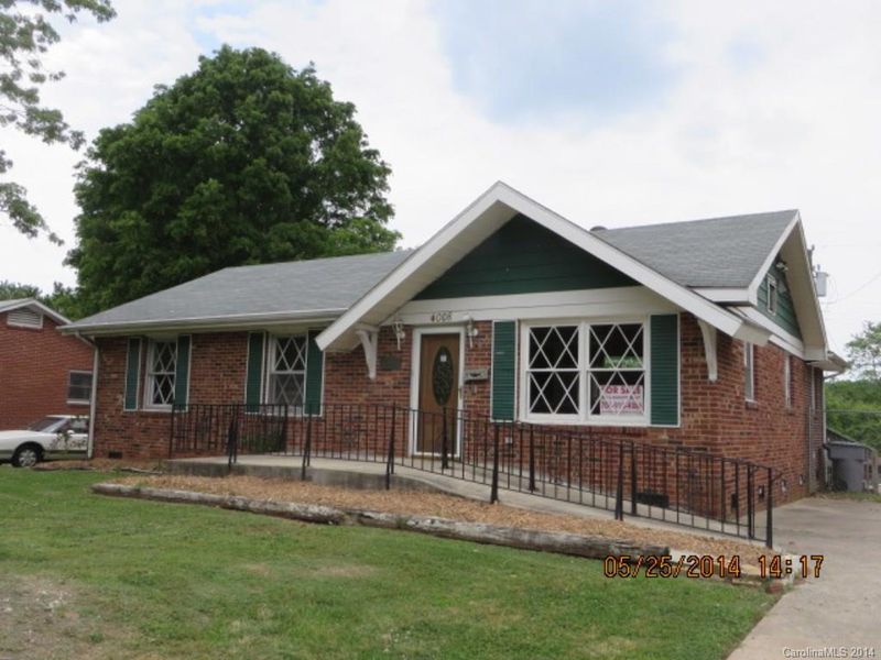 4008 Fieldcrest Rd, Charlotte, NC 28217