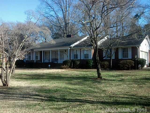 302 Larry Dr, Kannapolis, NC 28083