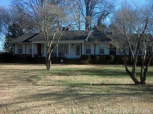 302 Larry Dr, Kannapolis, NC 28083