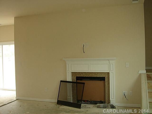 431 Knothole Ln, Charlotte, NC 28214