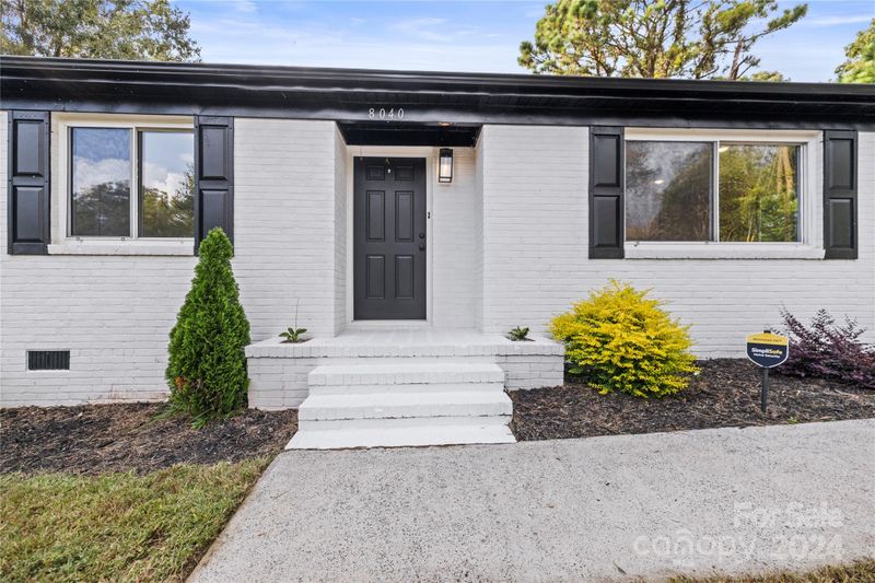8040 Lawyers Rd, Charlotte, NC 28227