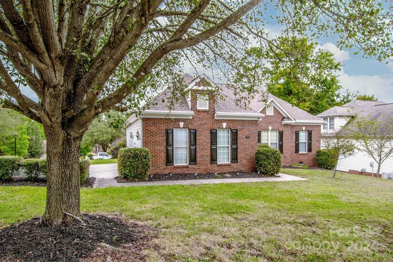 10705 Hellebore Rd, Charlotte, NC 28213
