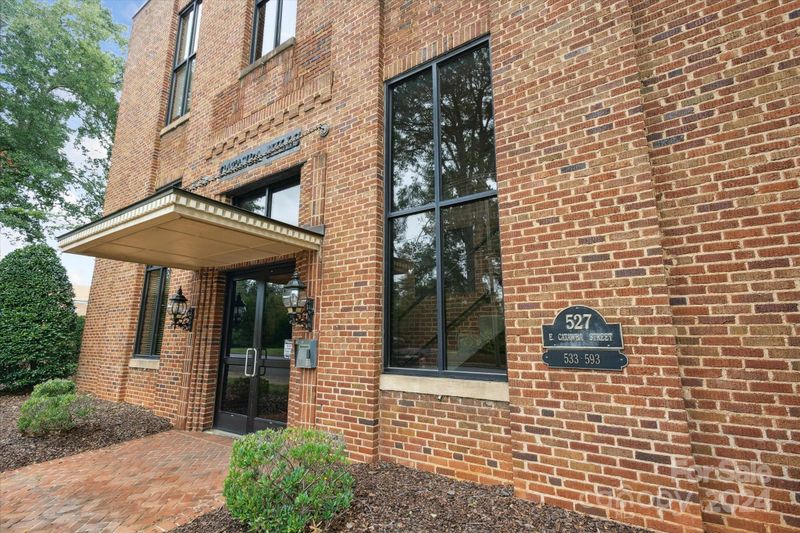 573 Catawba St, Belmont, NC 28012
