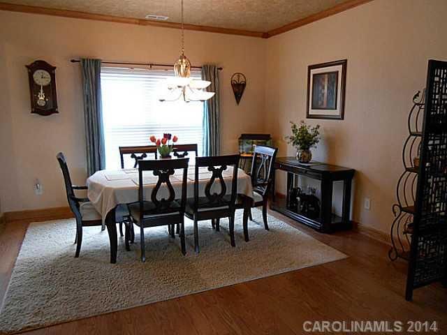 1406 Bray Dr, Charlotte, NC 28214