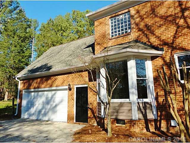 7014 Foxglove Dr, Charlotte, NC 28226