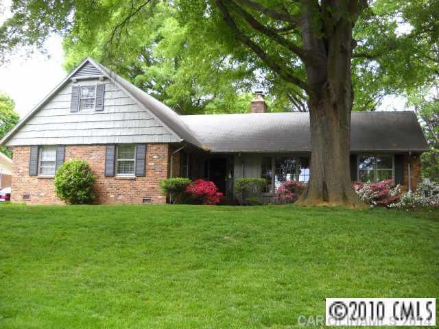 1229 Ashbrook Pl, Charlotte, NC 28209