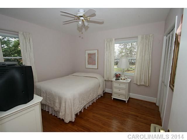 8225 Denbur Dr, Charlotte, NC 28215