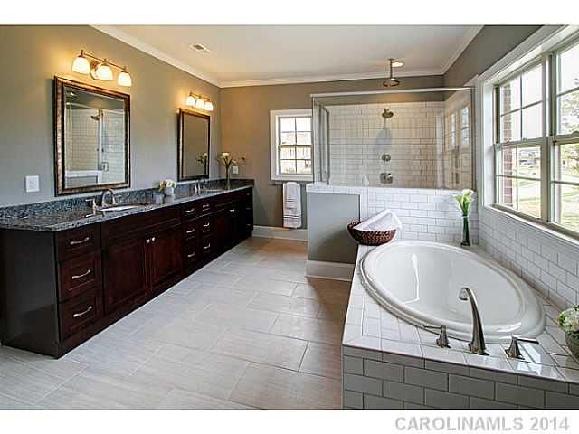 7305 Sheffingdell Dr, Charlotte, NC 28226