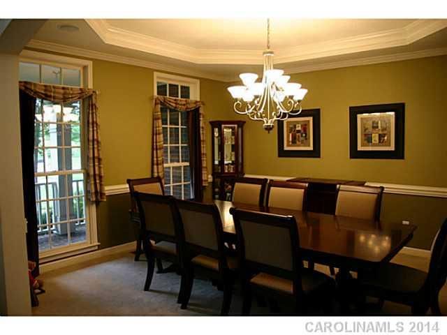 11121 Parkleigh Dr, Charlotte, NC 28262