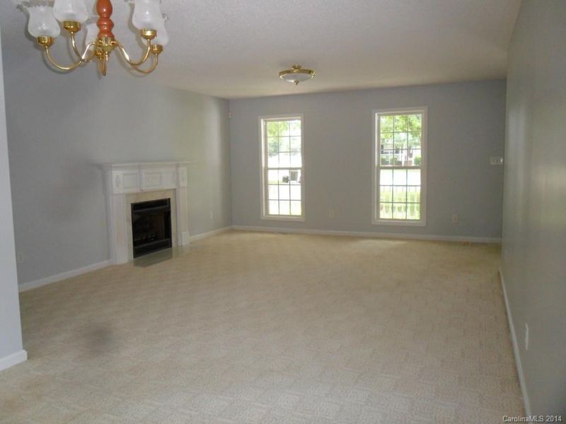 106 Laura Ct #25, Cherryville, NC 28021