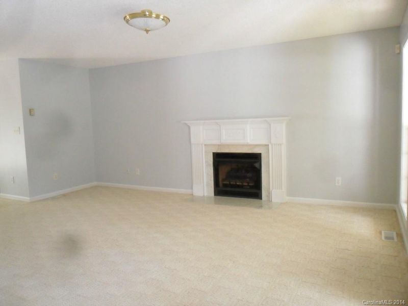 106 Laura Ct #25, Cherryville, NC 28021