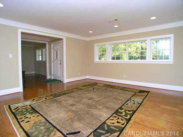 5611 Doncaster Dr, Charlotte, NC 28211