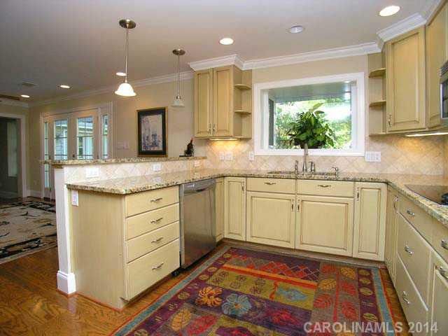 5611 Doncaster Dr, Charlotte, NC 28211