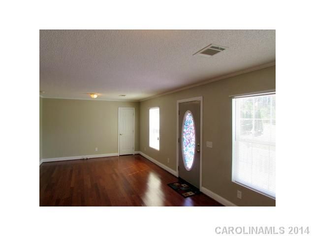 95 5th St, York, SC 29745