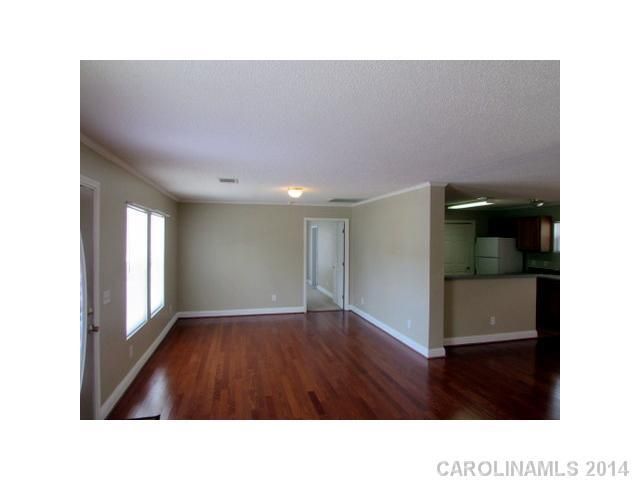 95 5th St, York, SC 29745
