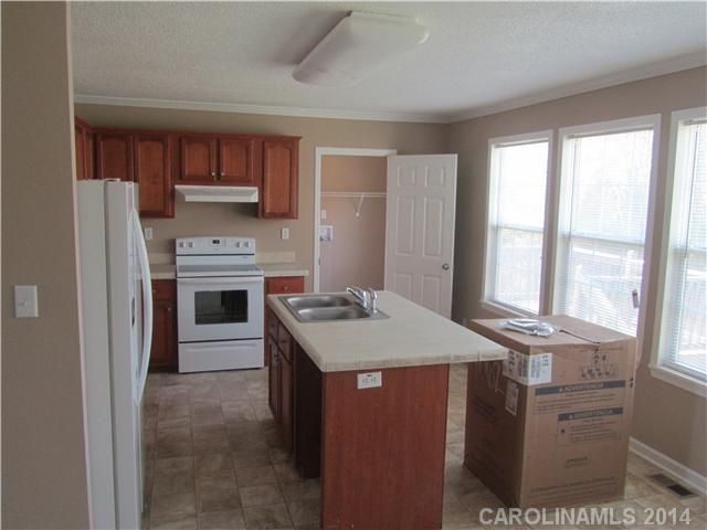 1030 Canada Dr, Dallas, NC 28034