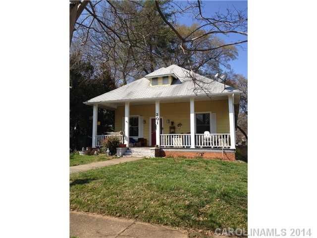 201 Summit Ave, Mount Holly, NC 28120
