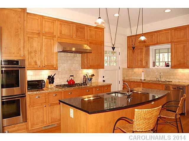 628 Ardrey Cir, Davidson, NC 28036