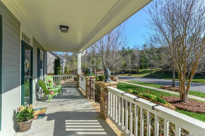 1100 Hunters Run Dr, Tega Cay, SC 29708