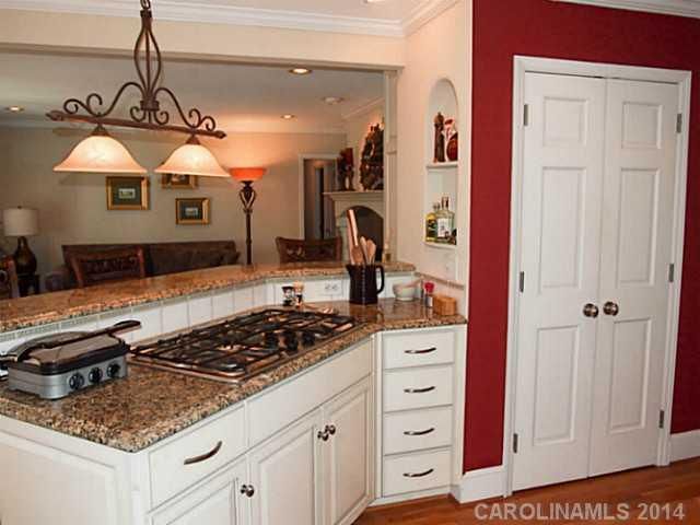 615 Edgemont Rd, Charlotte, NC 28211
