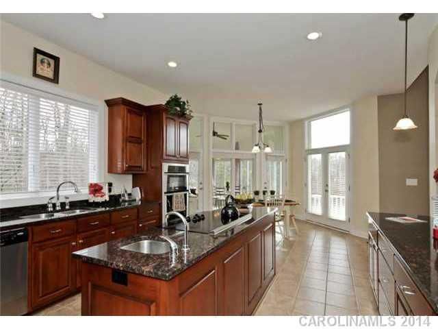 255 Grasshopper Cir, Mooresville, NC 28117