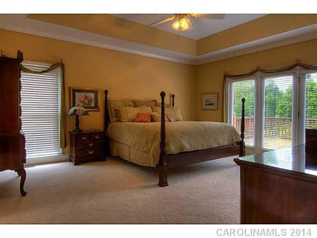 7623 Vistaview Dr, Cornelius, NC 28031