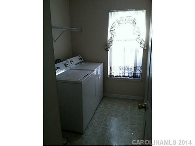 8800 Clifton Meadow Dr, Matthews, NC 28105