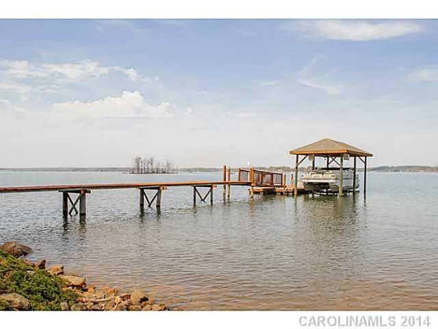 5067 Fox Hollow Dr, Denver, NC 28037